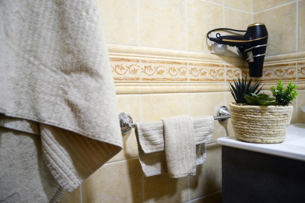Townhouse El Sultan, 6 Sleeps, Wi-fi & Tv Package Vil·la
